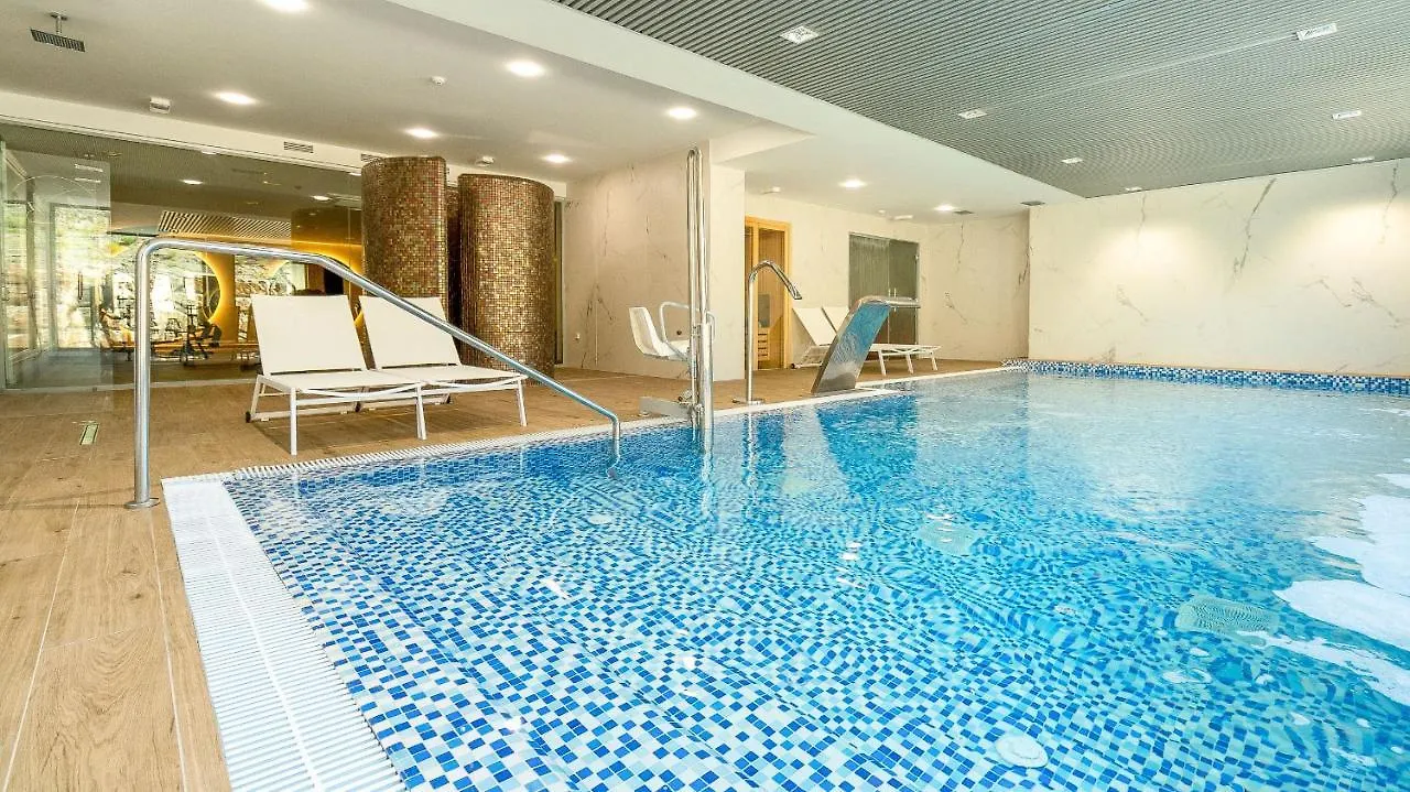 Oasis 325 Penthouse Apartment Estepona Spain